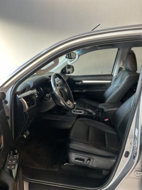 TOYOTA Hilux Caminhonete 2.7 16V 4P SRV FLEX 4X4  CABINE DUPLA AUTOM�TICO, Foto 6