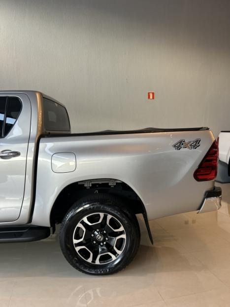 TOYOTA Hilux Caminhonete 2.7 16V 4P SRV FLEX 4X4  CABINE DUPLA AUTOM�TICO, Foto 8
