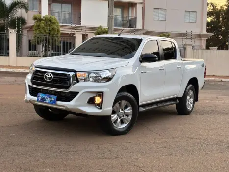 TOYOTA Hilux Caminhonete 2.8 16V 4P SR 4X4 DIESEL CABINE DUPLA AUTOM�TICO, Foto 2