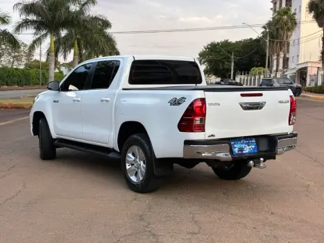 TOYOTA Hilux Caminhonete 2.8 16V 4P SR 4X4 DIESEL CABINE DUPLA AUTOM�TICO, Foto 6
