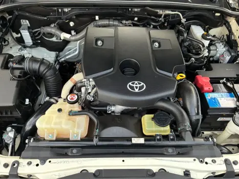 TOYOTA Hilux Caminhonete 2.8 16V 4P SR 4X4 DIESEL CABINE DUPLA AUTOM�TICO, Foto 7