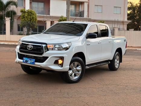 TOYOTA Hilux Caminhonete 2.8 16V 4P SR 4X4 DIESEL CABINE DUPLA AUTOM�TICO, Foto 2