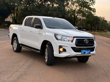 TOYOTA Hilux Caminhonete 2.8 16V 4P SR 4X4 DIESEL CABINE DUPLA AUTOM�TICO, Foto 4