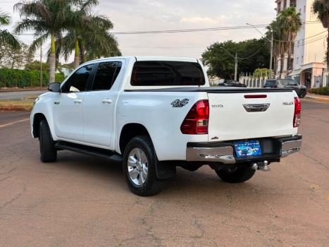 TOYOTA Hilux Caminhonete 2.8 16V 4P SR 4X4 DIESEL CABINE DUPLA AUTOM�TICO, Foto 5