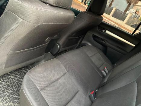 TOYOTA Hilux Caminhonete 2.8 16V 4P SR 4X4 DIESEL CABINE DUPLA AUTOM�TICO, Foto 8