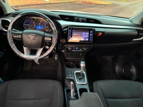 TOYOTA Hilux Caminhonete 2.8 16V 4P SR 4X4 DIESEL CABINE DUPLA AUTOM�TICO, Foto 10