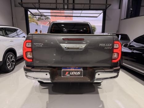 TOYOTA Hilux Caminhonete 2.8 16V SRV 4X4 DIESEL CABINE DUPLA AUTOM�TICO, Foto 4
