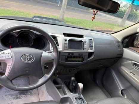 TOYOTA Hilux Caminhonete 3.0 4P 4X4 SRV TURBO DIESEL CABINE DUPLA AUTOM�TICO, Foto 8