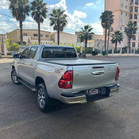 TOYOTA Hilux Caminhonete 2.8 16V SRX 4X4 TURBO DIESEL CABINE DUPLA AUTOM�TICO, Foto 3