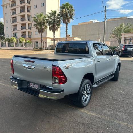 TOYOTA Hilux Caminhonete 2.8 16V SRX 4X4 TURBO DIESEL CABINE DUPLA AUTOM�TICO, Foto 4