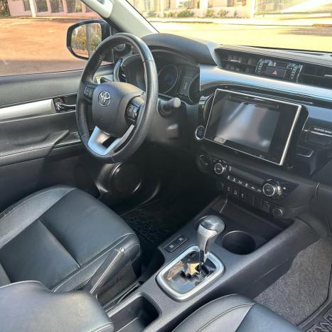 TOYOTA Hilux Caminhonete 2.8 16V SRX 4X4 TURBO DIESEL CABINE DUPLA AUTOM�TICO, Foto 6