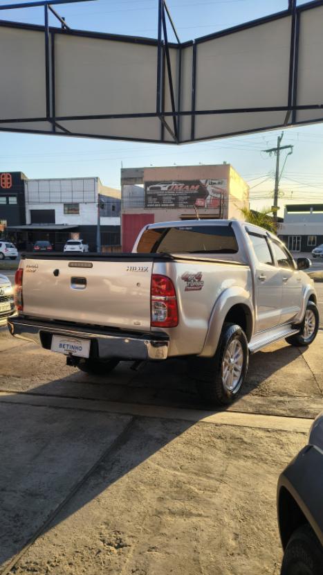 TOYOTA Hilux Caminhonete 3.0 16V 4P 4X4 SRV TURBO DIESEL CABINE DUPLA AUTOM�TICO, Foto 2