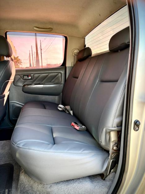 TOYOTA Hilux Caminhonete 3.0 4P 4X4 SRV TURBO DIESEL CABINE DUPLA, Foto 14