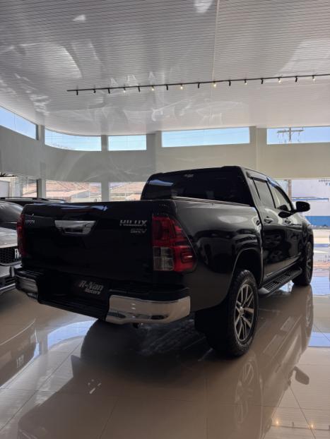 TOYOTA Hilux Caminhonete 2.7 16V 4P SRV FLEX CABINE DUPLA AUTOM�TICO, Foto 5