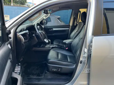 TOYOTA Hilux Caminhonete 2.8 16V SRV 4X4 DIESEL CABINE DUPLA AUTOM�TICO, Foto 9