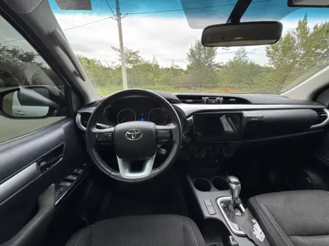 TOYOTA Hilux Caminhonete 2.7 16V 4P SR FLEX CABINE DUPLA AUTOM�TICO, Foto 7