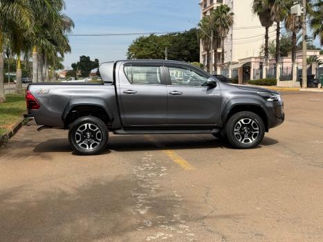 TOYOTA Hilux Caminhonete 2.8 16V SRX PLUS 4X4 TURBO DIESEL CABINE DUPLA AUTOM�TICO, Foto 3