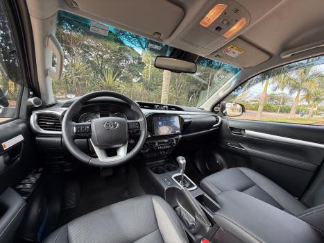 TOYOTA Hilux Caminhonete 2.8 16V SRX PLUS 4X4 TURBO DIESEL CABINE DUPLA AUTOM�TICO, Foto 16