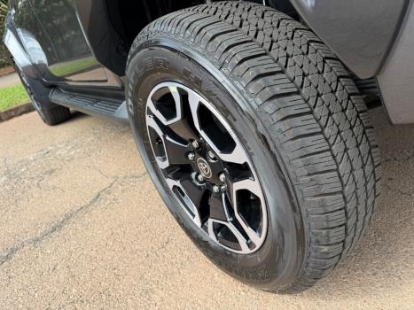 TOYOTA Hilux Caminhonete 2.8 16V SRX PLUS 4X4 TURBO DIESEL CABINE DUPLA AUTOM�TICO, Foto 18