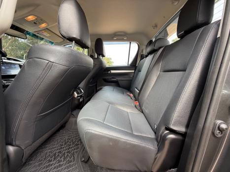 TOYOTA Hilux Caminhonete 2.8 16V SRX PLUS 4X4 TURBO DIESEL CABINE DUPLA AUTOM�TICO, Foto 21