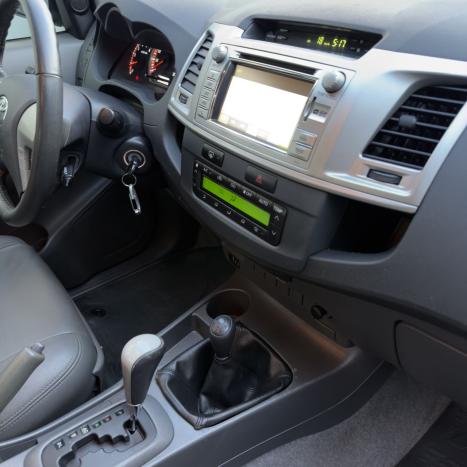 TOYOTA Hilux Caminhonete 3.0 16V 4P 4X4 SRV TURBO DIESEL CABINE DUPLA AUTOM�TICO, Foto 13