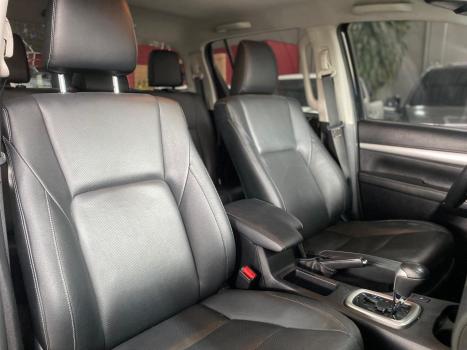 TOYOTA Hilux Caminhonete 2.8 16V SRV 4X4 DIESEL CABINE DUPLA AUTOM�TICO, Foto 13
