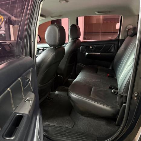 TOYOTA Hilux Caminhonete 3.0 4P 4X4 SRV TURBO DIESEL CABINE DUPLA LIMITED EDITION AUTOM�TICO, Foto 9
