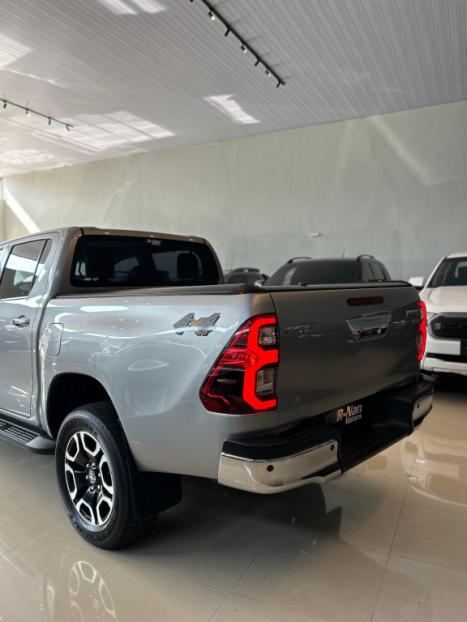 TOYOTA Hilux Caminhonete 2.8 16V SRX LIMITED 4X4 TURBO DIESEL CABINE DUPLA AUTOM�TICO, Foto 3