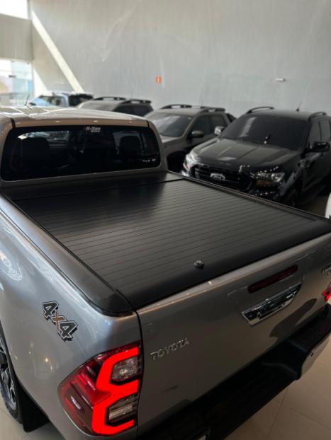 TOYOTA Hilux Caminhonete 2.8 16V SRX LIMITED 4X4 TURBO DIESEL CABINE DUPLA AUTOM�TICO, Foto 4