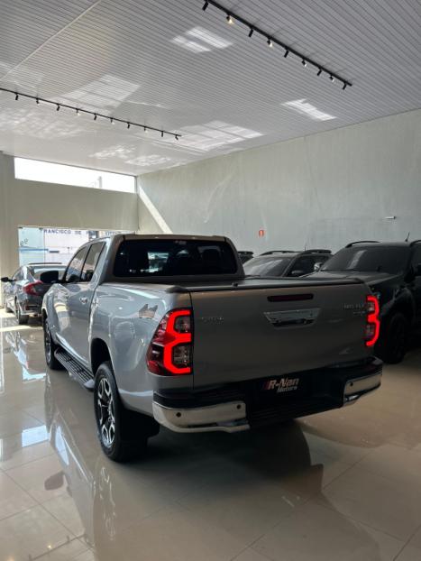 TOYOTA Hilux Caminhonete 2.8 16V SRX LIMITED 4X4 TURBO DIESEL CABINE DUPLA AUTOM�TICO, Foto 10