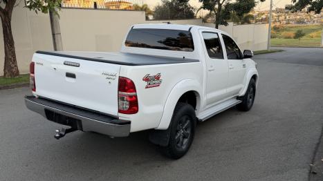 TOYOTA Hilux Caminhonete 3.0 4P 4X4 SRV TURBO DIESEL CABINE DUPLA AUTOM�TICO, Foto 3