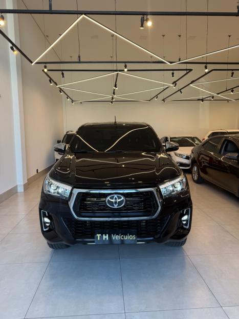 TOYOTA Hilux Caminhonete 2.8 16V SRX CONQUEST 4X4 TURBO DIESEL CABINE DUPLA AUTOM�TICO, Foto 1