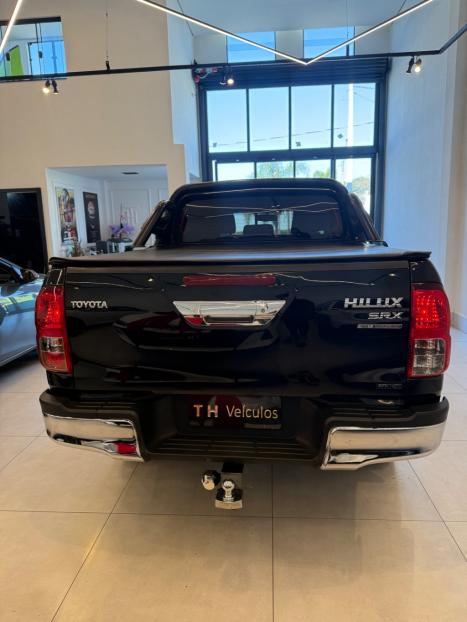TOYOTA Hilux Caminhonete 2.8 16V SRX CONQUEST 4X4 TURBO DIESEL CABINE DUPLA AUTOM�TICO, Foto 16