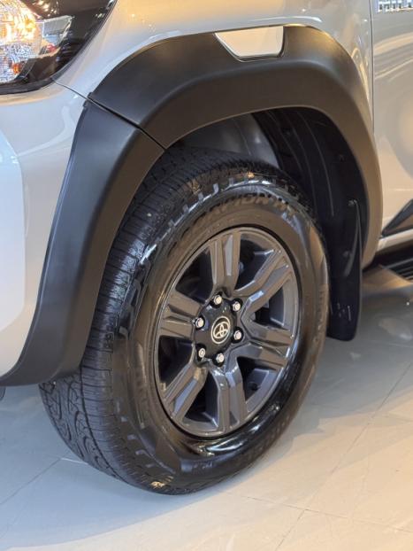 TOYOTA Hilux Caminhonete 2.8 16V 4P SR 4X4 DIESEL CABINE DUPLA AUTOM�TICO, Foto 5