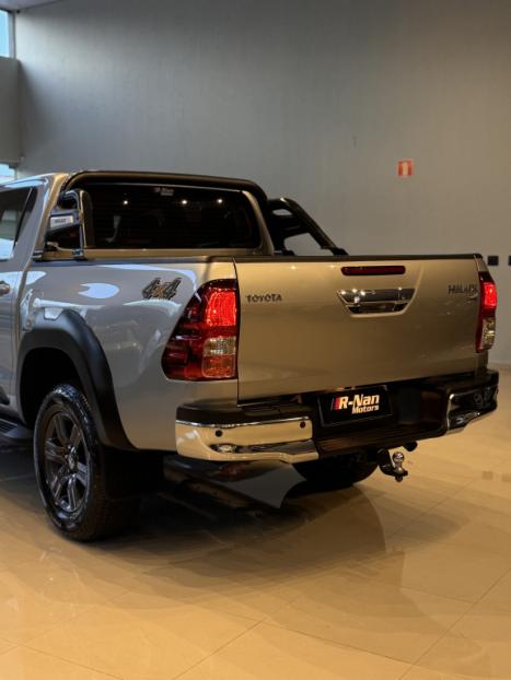 TOYOTA Hilux Caminhonete 2.8 16V 4P SR 4X4 DIESEL CABINE DUPLA AUTOM�TICO, Foto 8