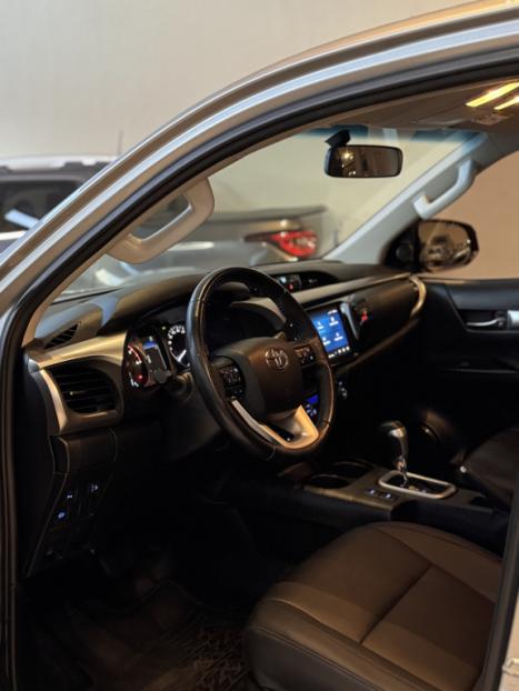TOYOTA Hilux Caminhonete 2.8 16V 4P SR 4X4 DIESEL CABINE DUPLA AUTOM�TICO, Foto 10