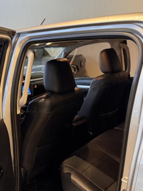 TOYOTA Hilux Caminhonete 2.8 16V 4P SR 4X4 DIESEL CABINE DUPLA AUTOM�TICO, Foto 13