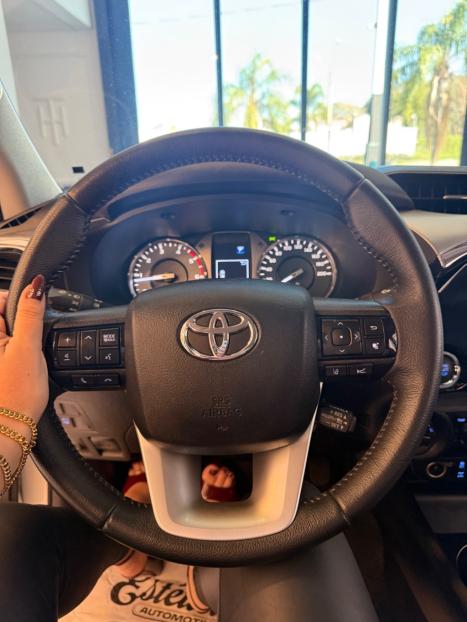 TOYOTA Hilux Caminhonete 2.8 16V SRX 4X4 TURBO DIESEL CABINE DUPLA AUTOM�TICO, Foto 5