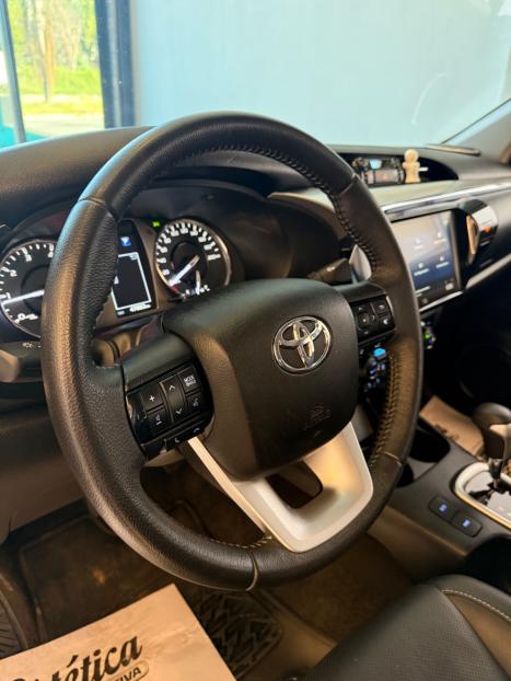 TOYOTA Hilux Caminhonete 2.8 16V SRX 4X4 TURBO DIESEL CABINE DUPLA AUTOM�TICO, Foto 6