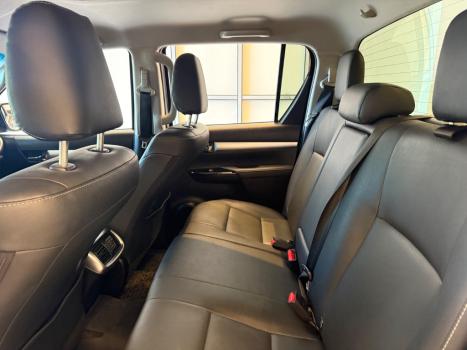 TOYOTA Hilux Caminhonete 2.8 16V SRX 4X4 TURBO DIESEL CABINE DUPLA AUTOM�TICO, Foto 17