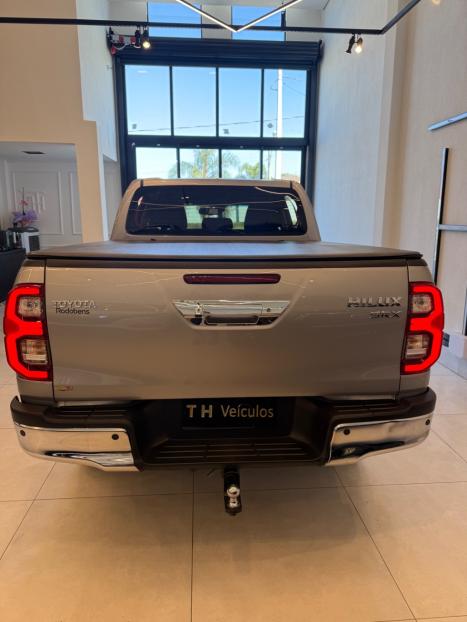 TOYOTA Hilux Caminhonete 2.8 16V SRX 4X4 TURBO DIESEL CABINE DUPLA AUTOM�TICO, Foto 20