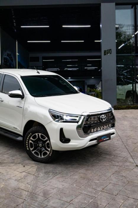 TOYOTA Hilux Caminhonete 2.8 16V SRX 4X4 DIESEL CABINE DUPLA AUTOM�TICO, Foto 4