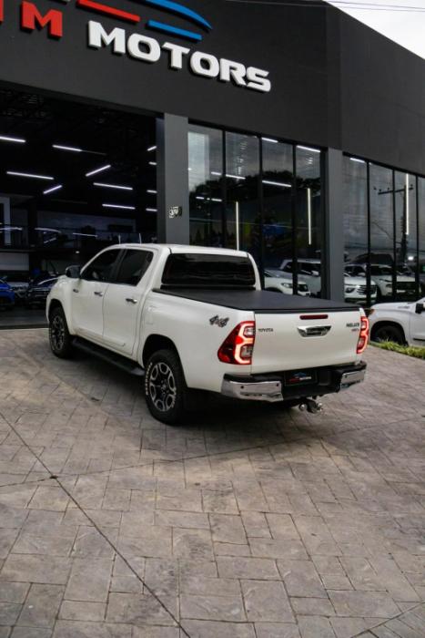 TOYOTA Hilux Caminhonete 2.8 16V SRX 4X4 DIESEL CABINE DUPLA AUTOM�TICO, Foto 6