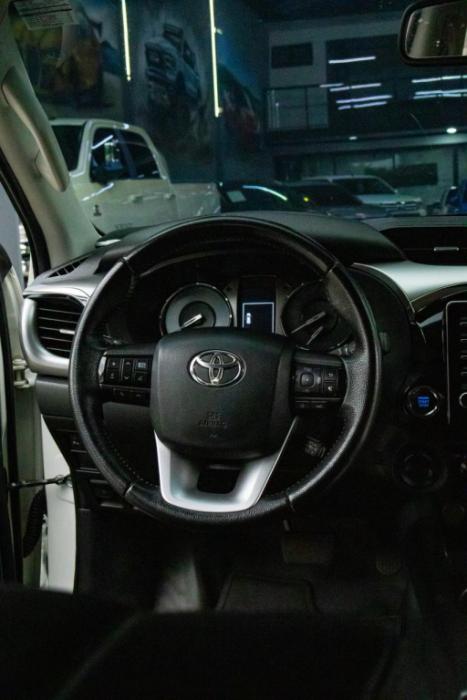 TOYOTA Hilux Caminhonete 2.8 16V SRX 4X4 DIESEL CABINE DUPLA AUTOM�TICO, Foto 7
