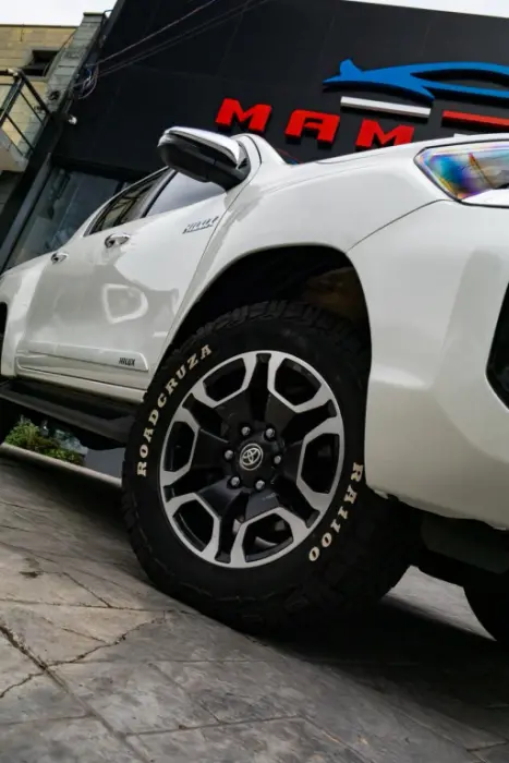 TOYOTA Hilux Caminhonete 2.8 16V SRX 4X4 DIESEL CABINE DUPLA AUTOM�TICO, Foto 9