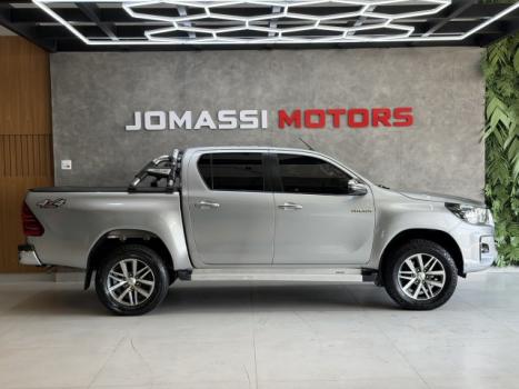 TOYOTA Hilux Caminhonete 2.8 16V SRV 4X4 DIESEL CABINE DUPLA AUTOM�TICO, Foto 5
