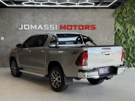 TOYOTA Hilux Caminhonete 2.8 16V SRV 4X4 DIESEL CABINE DUPLA AUTOM�TICO, Foto 8