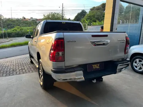 TOYOTA Hilux Caminhonete 2.8 16V SRV 4X4 DIESEL CABINE DUPLA AUTOM�TICO, Foto 5