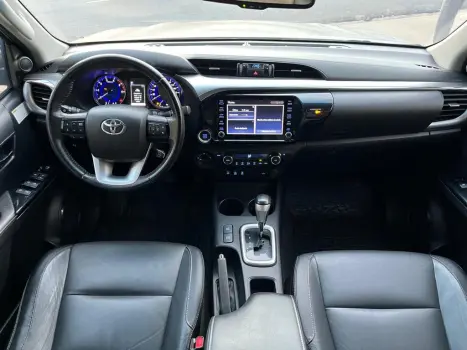 TOYOTA Hilux Caminhonete 2.8 16V SRV 4X4 DIESEL CABINE DUPLA AUTOM�TICO, Foto 13