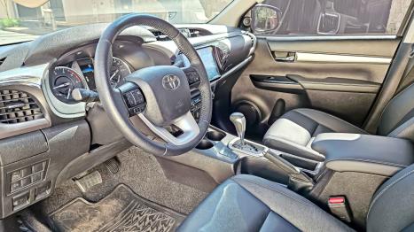 TOYOTA Hilux Caminhonete 2.8 16V SRV 4X4 DIESEL CABINE DUPLA AUTOM�TICO, Foto 10